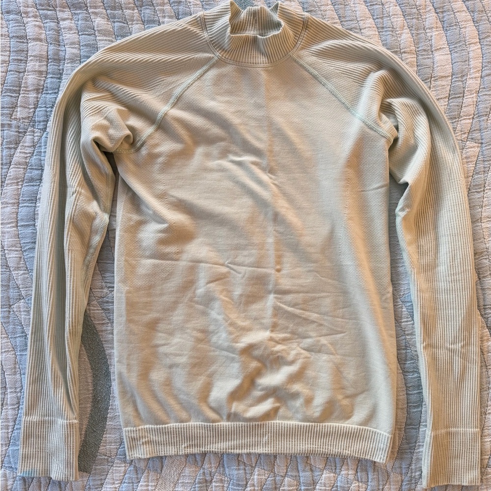 Lululemon Keep the Heat Thermal Long Sleeve Shirt, Mint, Small